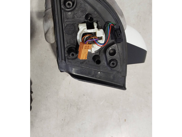 Зеркало электрическое        Peugeot Partner  2015 - 2018 года   