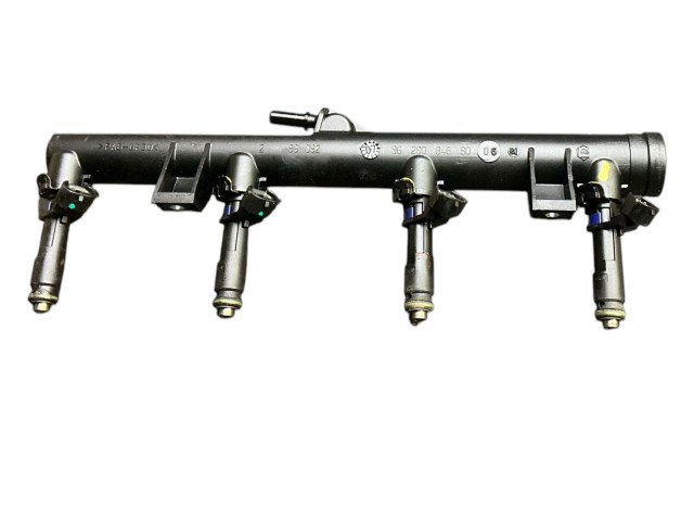 Топливная рампа 9628084680   Citroen C5  