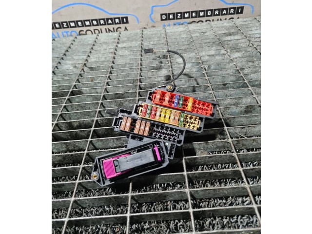   Pojistková skříňka    Audi Q7 4L 2007