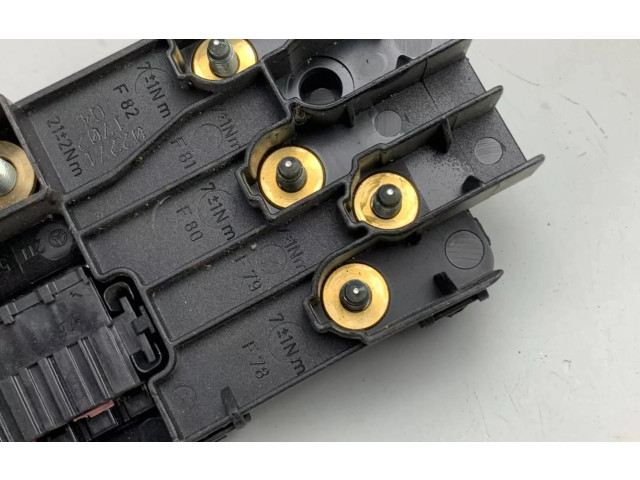 Блок предохранителей 2115452601 Mercedes-Benz R W251
