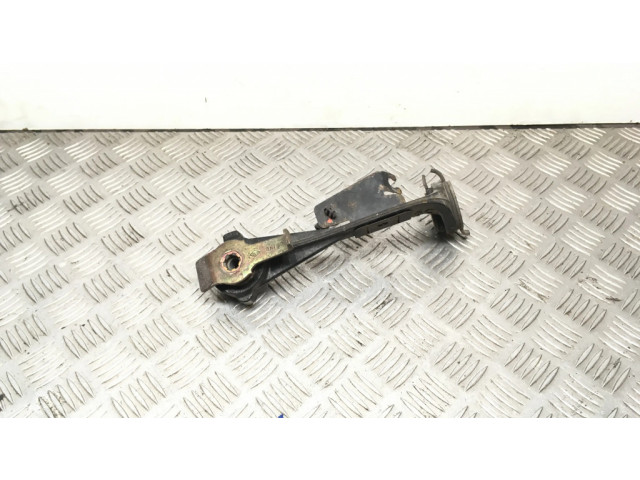 Другая деталь отсека двигателя