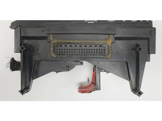 Блок предохранителей 04692087AB Jeep Cherokee