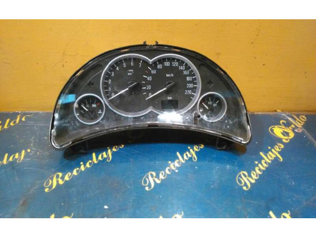 Панель приборов 110080226005   Opel Combo C       