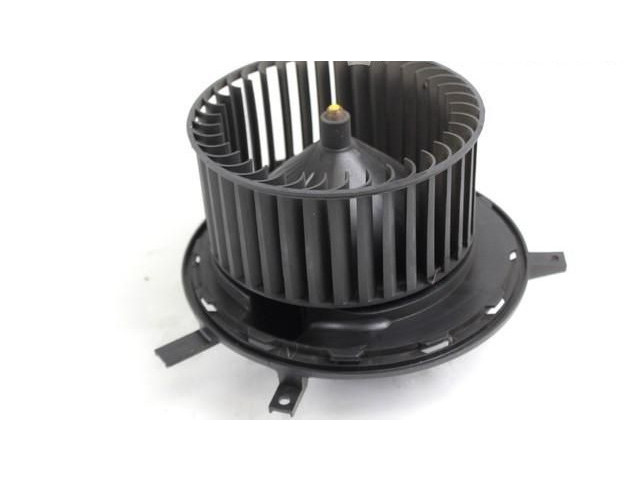 Вентилятор печки    68038189AA   Fiat Freemont