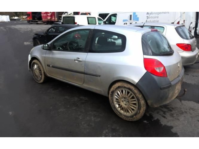 Модуль управления BSM 8200674661   Renault Clio III    