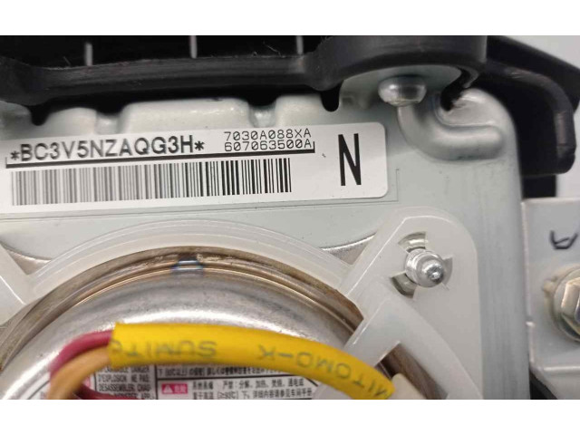 Подушка безопасности водителя 7030A088XA, 507063500A Mitsubishi Outlander