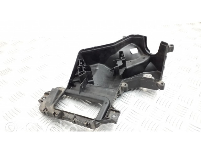 Другая деталь двигателя