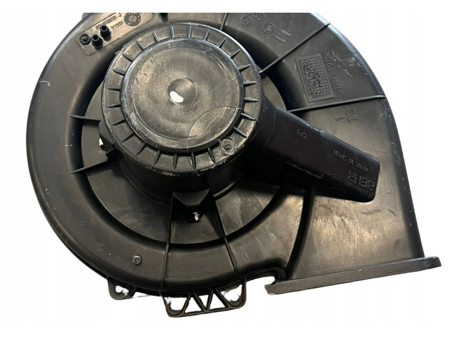 Вентилятор печки    6Q1819015J   Audi A1