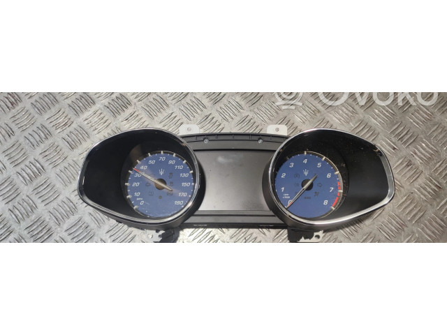 Přístrojová deska Maserati Quattroporte 2018 670100133