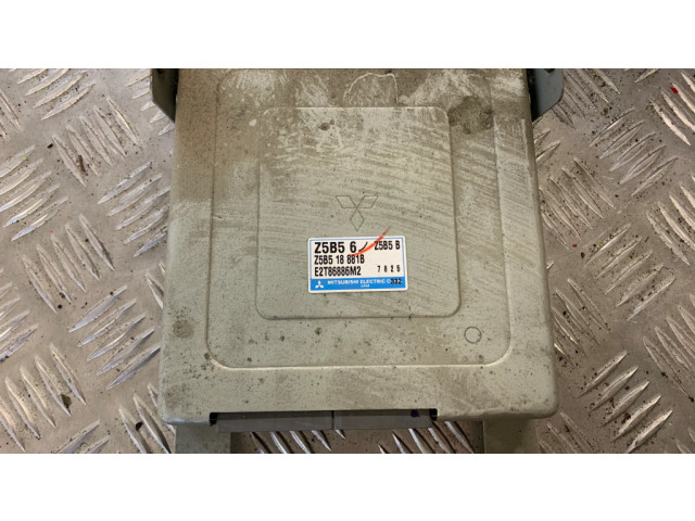 Блок управления двигателя Z5B56   Mazda 323