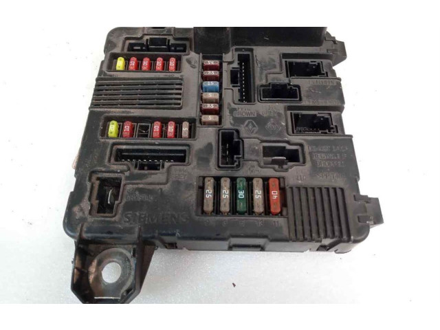 Блок предохранителей 8200306032C   Mercedes-Benz A W169    