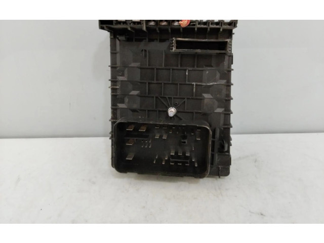   Pojistková skříňka 017181281   Volkswagen Caddy 