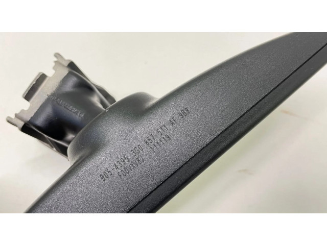 Зеркало заднего вида (в салоне)