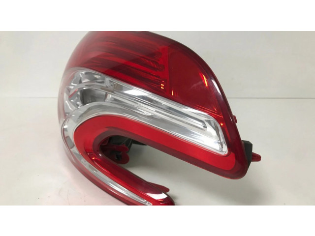 Задний фонарь правый 9672628380    Peugeot 208   2012-2019 года