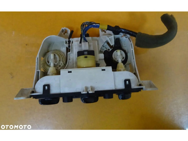 Блок управления климат-контролем    Mazda 323 F