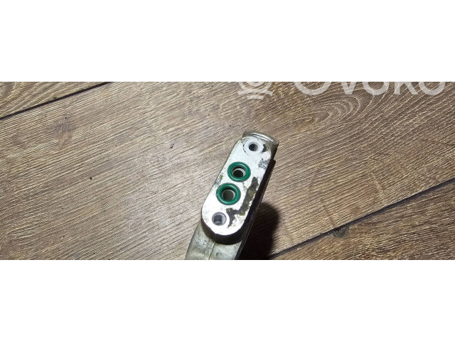 Топливная рампа 0438101005   Volkswagen PASSAT B2  