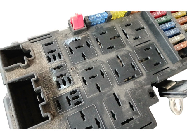 Блок предохранителей  8637841, 518323324   Volvo V70    