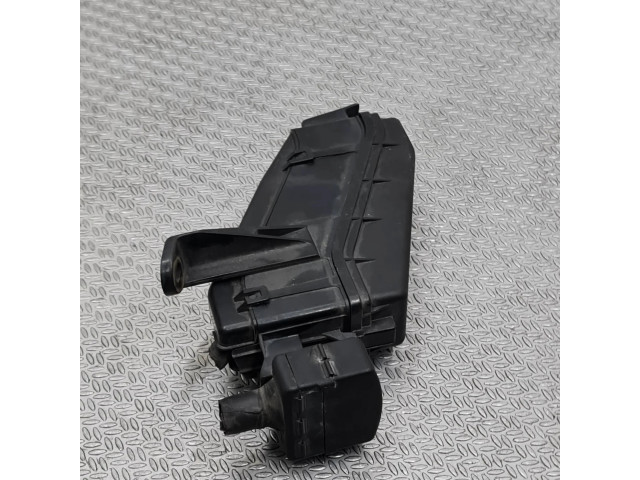   Pojistková skříňka 8266253030, 8500523030   Lexus  200-300 2003