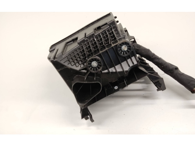 Блок предохранителей Volkswagen Jetta VI