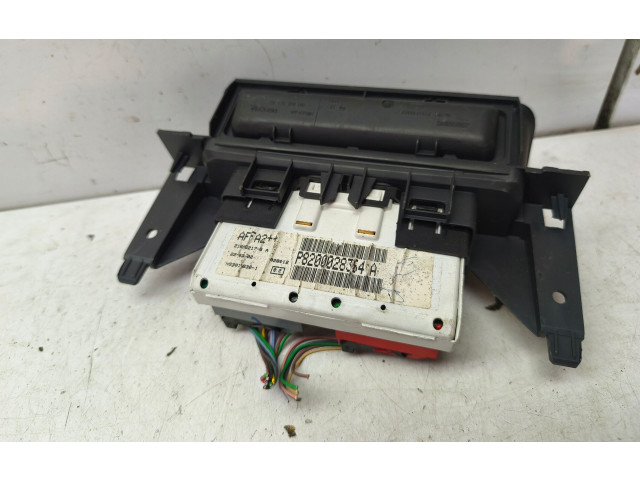 Дисплей 8200069064 Renault Clio II