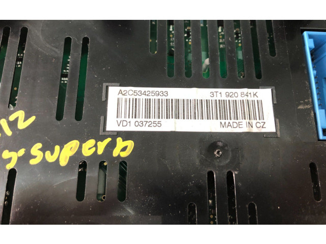 Панель приборов 3T1920841K   Skoda Superb B6 (3T)       