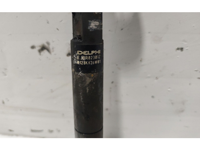 Vstřikovač 338014X500 KIA Carnival J3