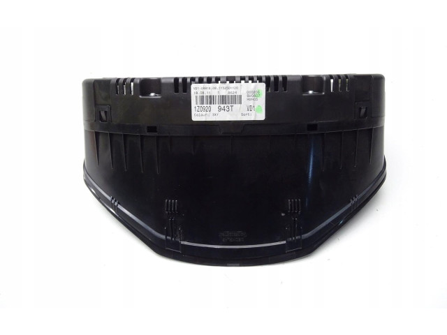 Панель приборов 1Z0920943T Skoda Octavia Mk2 (1Z)
