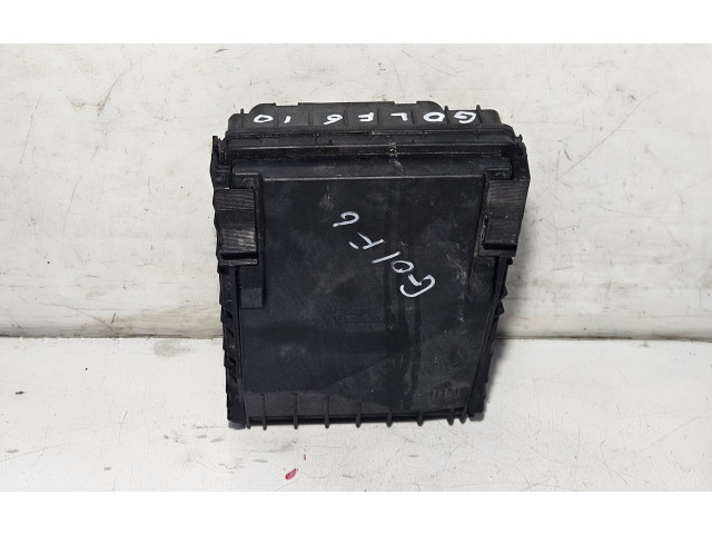 Pojistková skříňka 1K0937125D Volkswagen Golf VI 2010