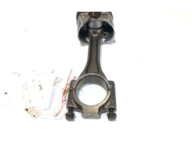  Поршень с шатуном  DDY  Skoda Octavia Mk3 (5E)  