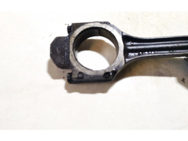 Поршень с шатуном Volkswagen Golf III