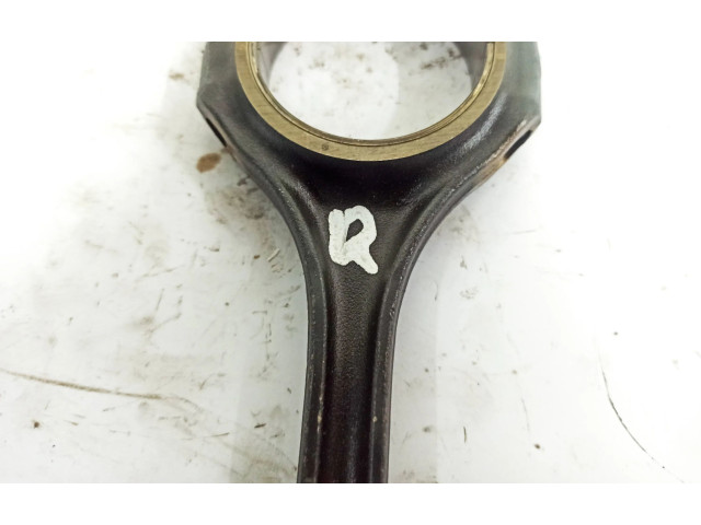 Шатун Mercedes-Benz R W251