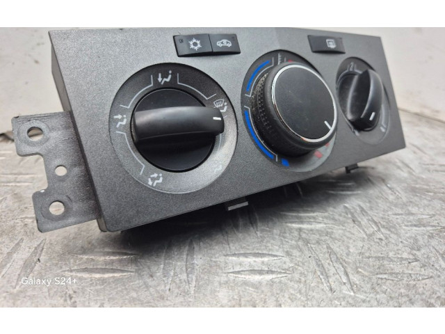 Блок управления климат-контролем 20888078 Opel Antara