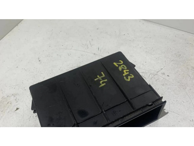 Другая деталь салона