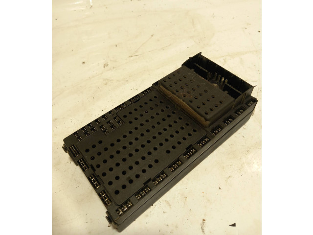 Блок предохранителей  8645411, 8645411   Volvo V70    