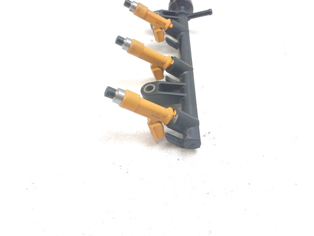 Vstřikovač 2325040020 Subaru Justy