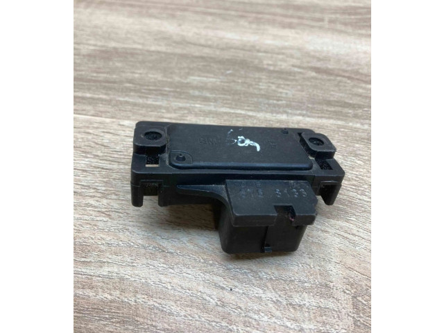 Другие блоки управления / модули 8768133    Opel Astra J