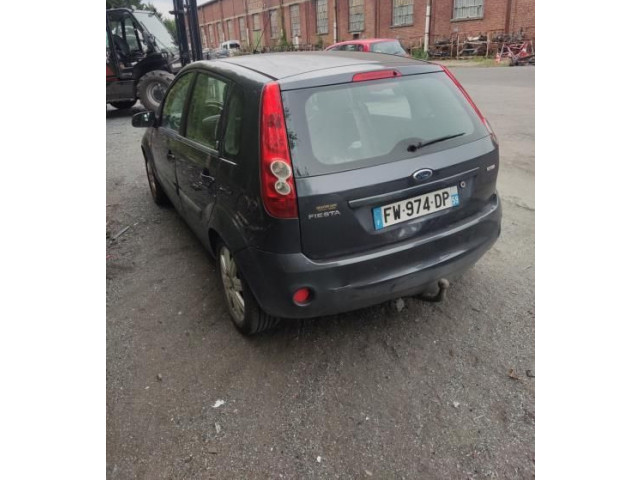 Радио/ проигрыватель CD/DVD / навигация Ford Fiesta  2006 - 2008 года 1927597      