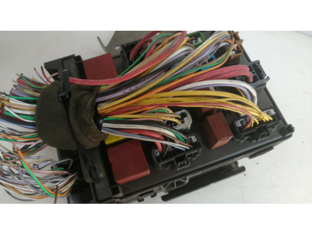 Pojistková skříňka 8200403409, 8200315962 Renault Espace - Grand espace IV 2004