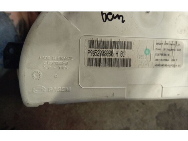 Панель приборов 9652008080, 21673702   Citroen C2       
