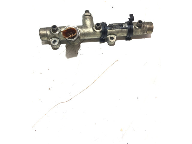 Vstřikovací lišta 059130089D Audi Q7 4L BUG