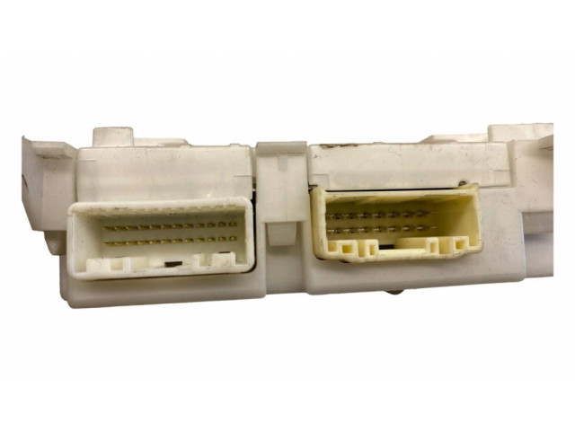 Pojistková skříňka CG1567561A Mazda 5 2012