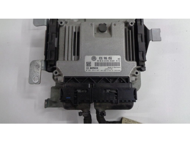 Řídící jednotka 03G906056   Volkswagen Golf V 2003