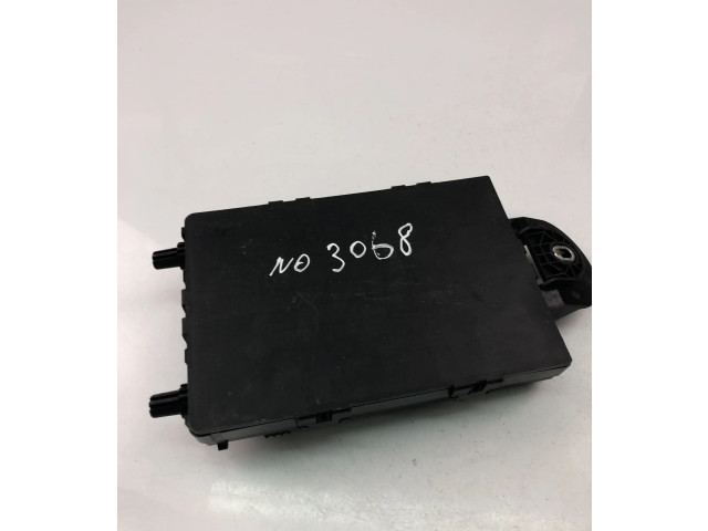 Блок предохранителей  32209198, NO3068   Volvo XC90    