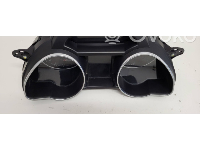 Přístrojová deska Audi RS5 2010 8T0920982A, 503002363405