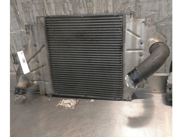 Интеркулер  8200685747   Renault Clio II 