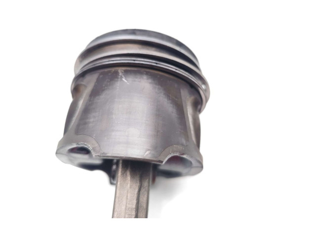 Píst K9K836 Renault Megane III K9K836