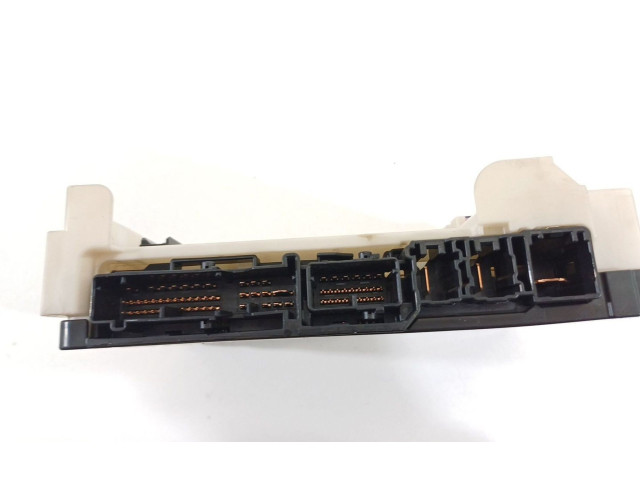 Pojistková skříňka Řídící jednotka BSM 827301A020 Toyota Corolla E160 E170 2023