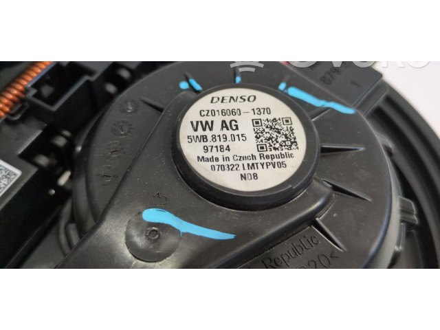 Вентилятор печки 5WB819015, CZ0160601370 Skoda Octavia Mk4