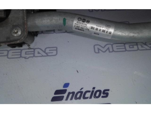 Моторчик дворников 390243019, 50509396 Alfa Romeo Giulietta