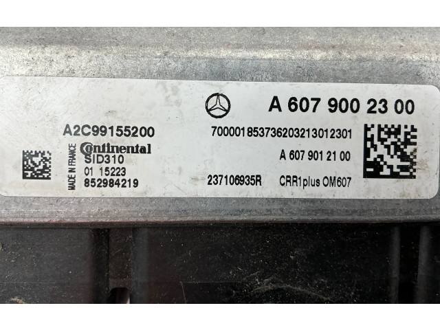 Блок управления двигателя 237106935R, A6079012100   Mercedes-Benz A W176